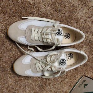 Tory Burch Sneaker